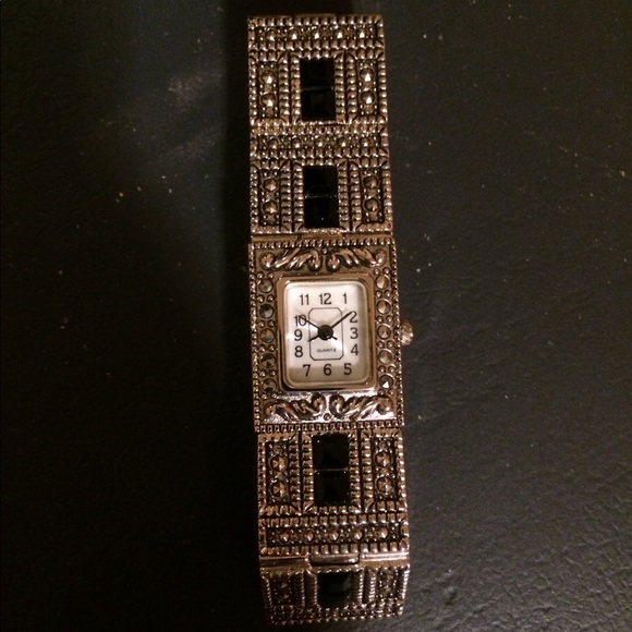 Dress - Picture 7 of 7